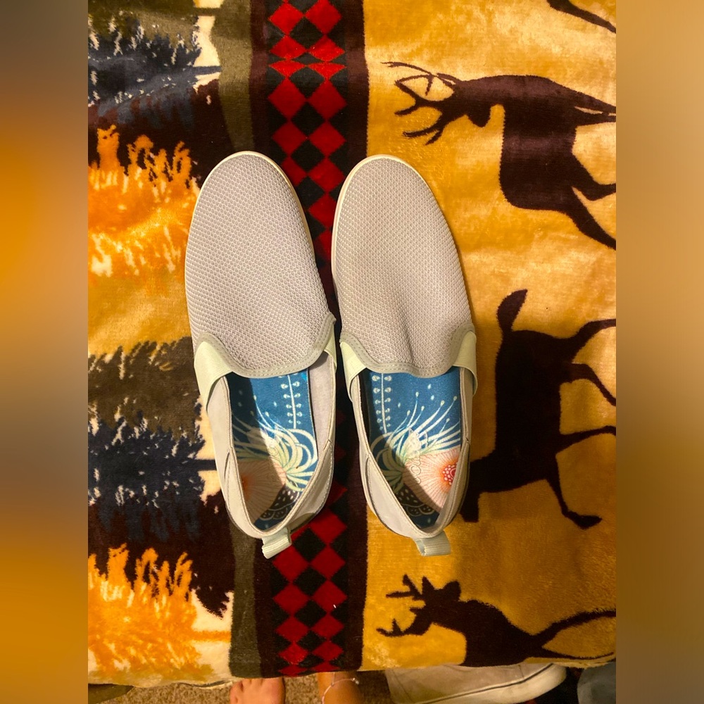 Olukai shoe